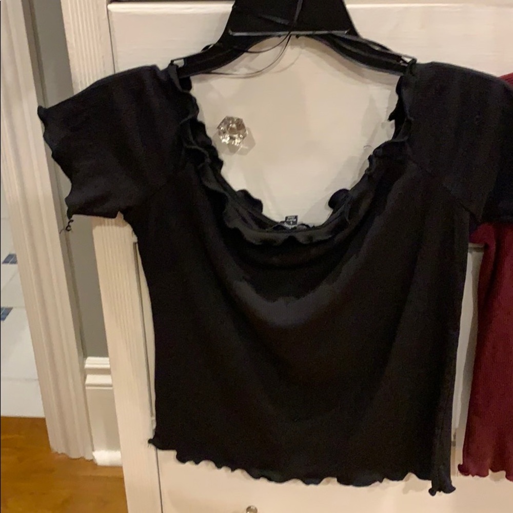 Cute cropped tops